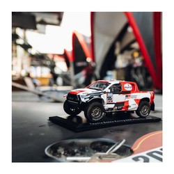 Toyota Gazoo Racing 1:24 Modellauto Dakar HILUX T1+